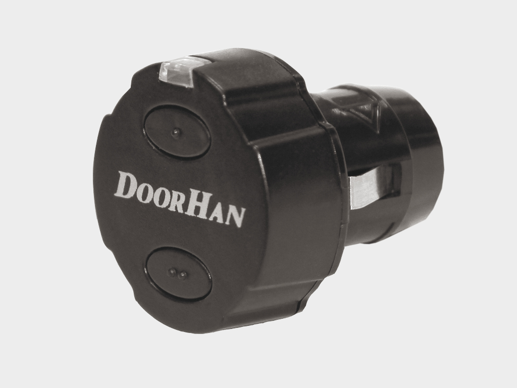 Пульт Car-Transmitter для установки в прикуриватель предназначен для дистанционного управления двумя автоматическими устройствами